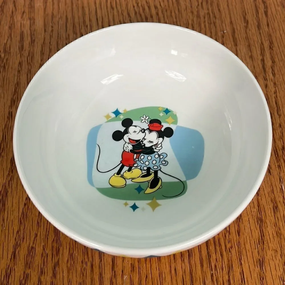 GIBSON DISNEY MICKEY & MINNIE MOUSE BOWL